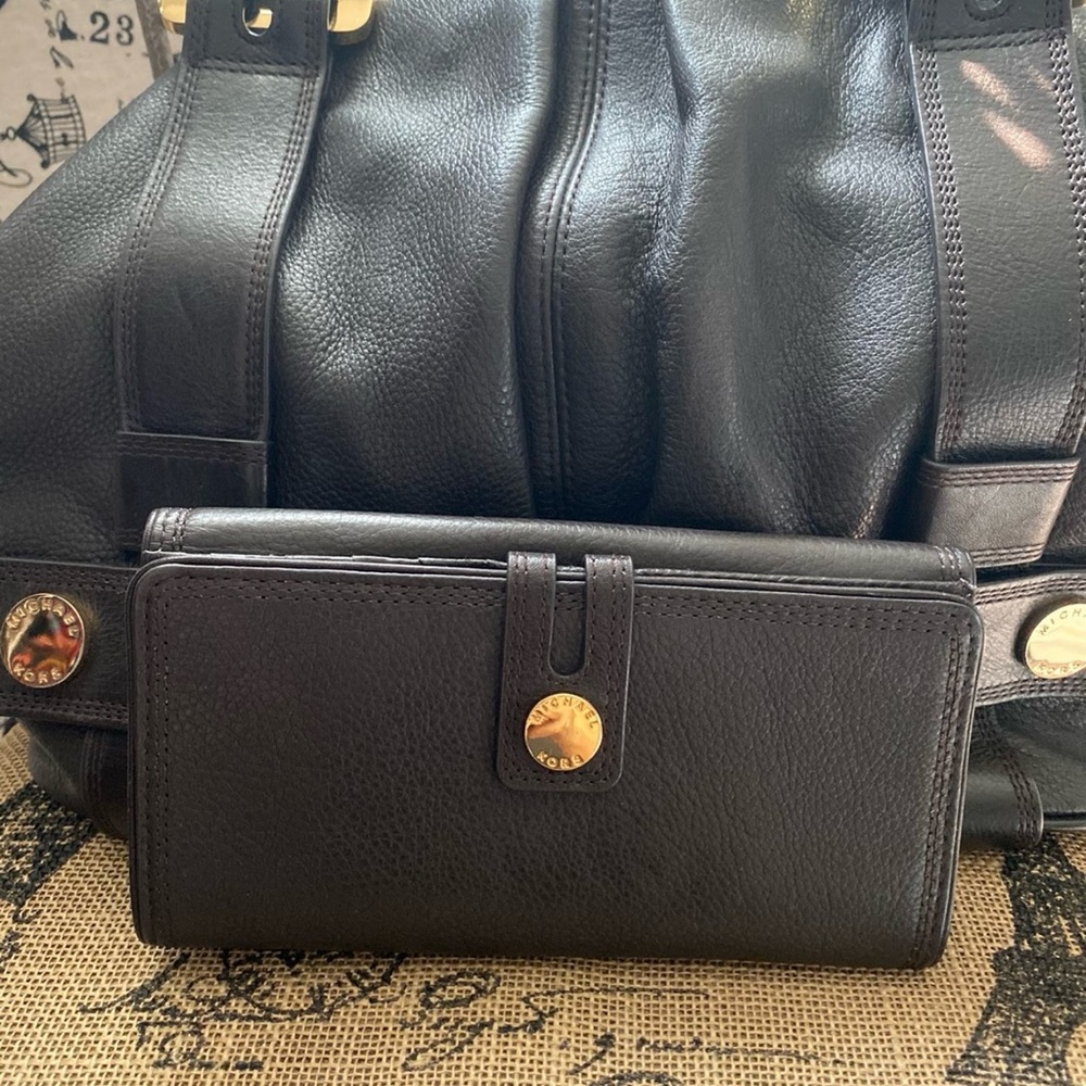Michael Kors Brown and Gold Handbag